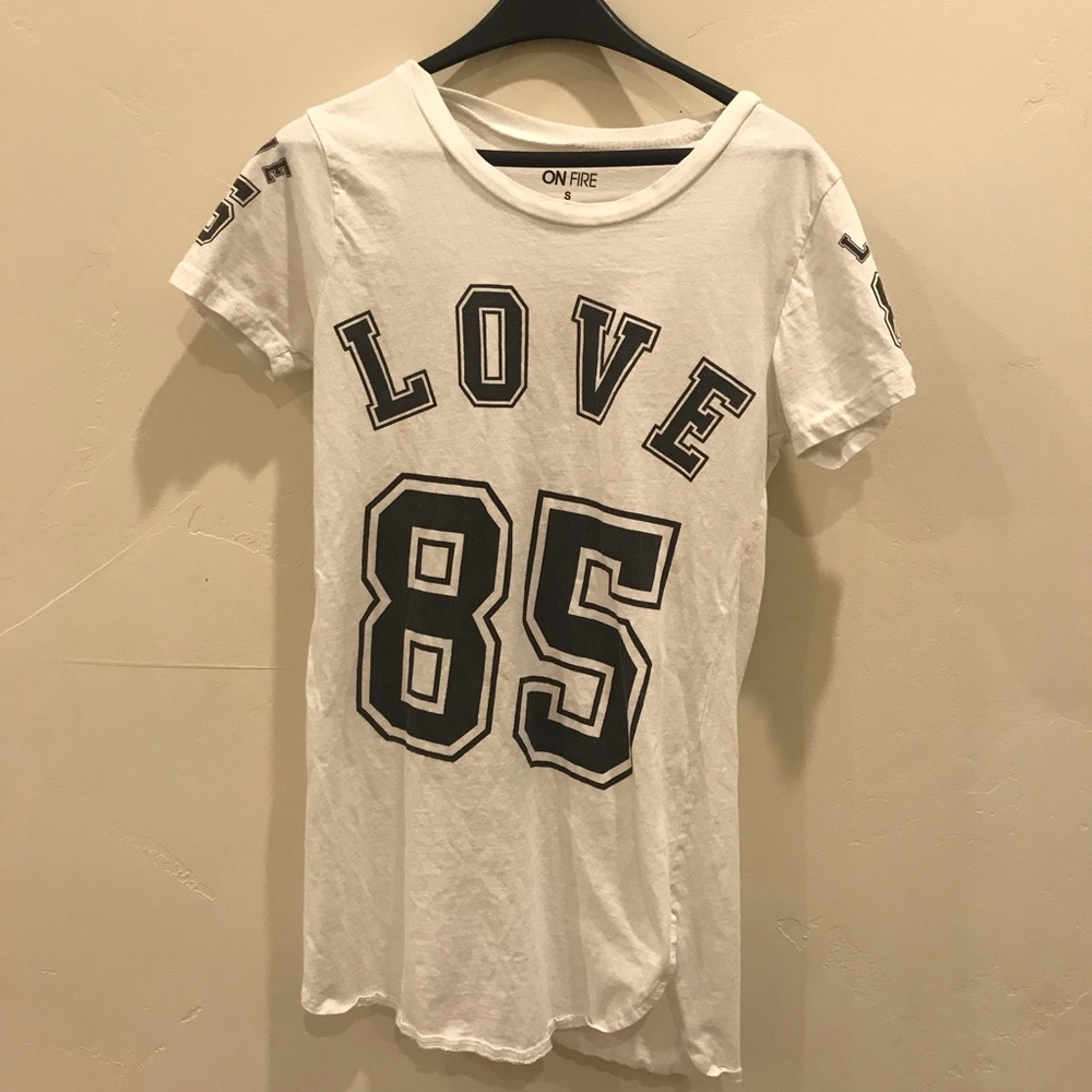 White oversized tee shirt